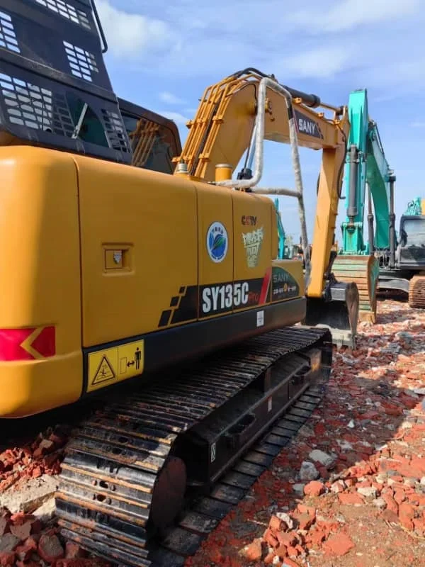 Pelle sur chenilles Sany SY135C d'occasion à prix abordable, en excellent état