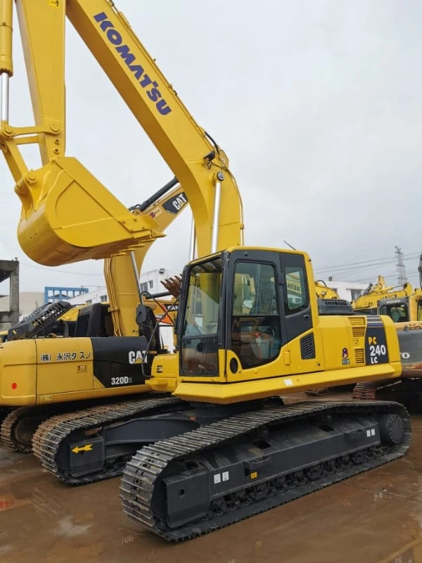 Excavadora de cadenas mediana usada Komatsu PC240LC de alta calidad a la venta