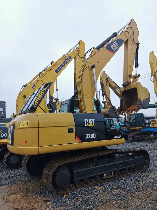 حفارات كاتربيلر Cat320 مستعملة عالية الجودة للبيع بالجملة