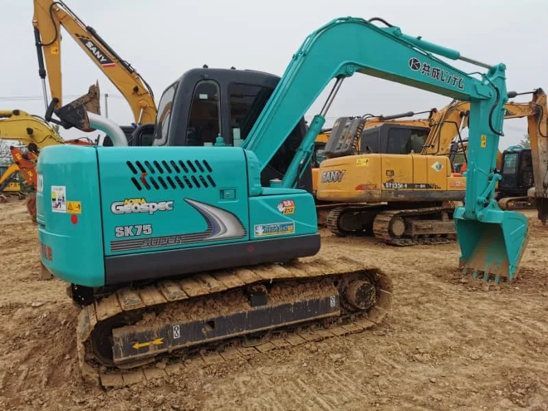 Used Kobelco SK75 7.5ton Hydraulic Track Excavator in Good Condition