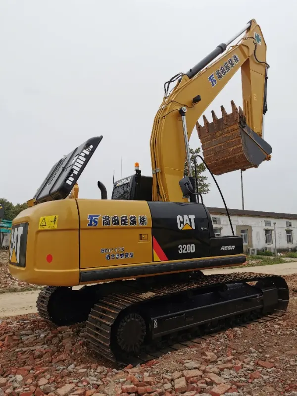 Pelle Caterpillar Cat320 d'occasion en excellent état, fabriquée au Japon