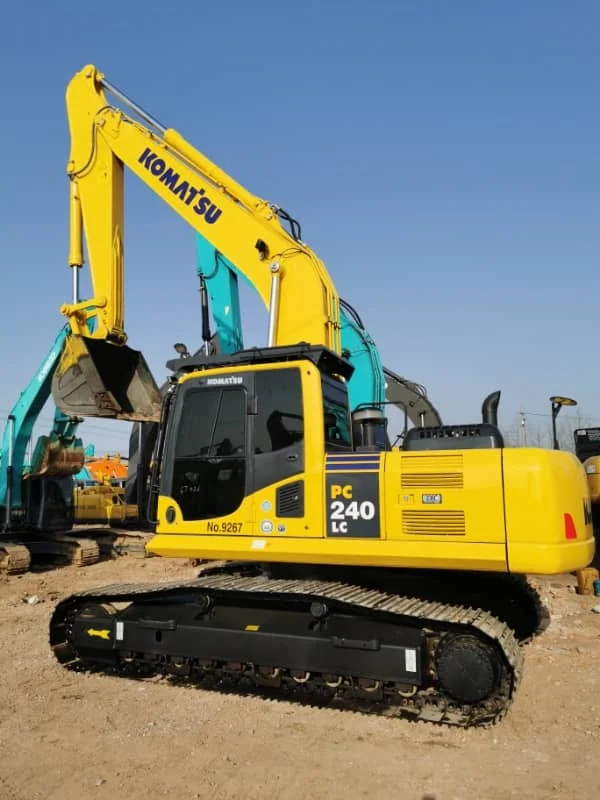 Gebrauchter Komatsu PC240 24T Hydraulik-Raupenbagger aus Japan zu verkaufen