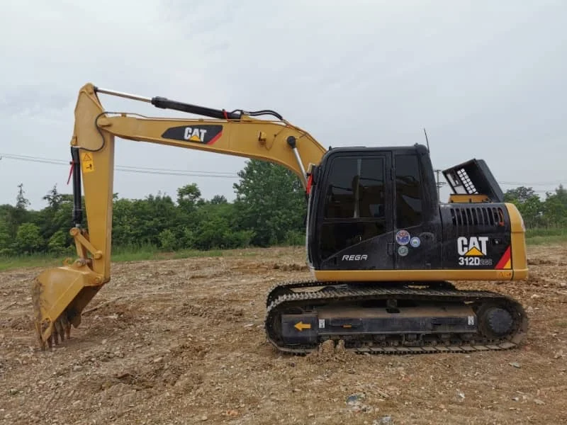 Excavadora japonesa Cat 312 usada de alta calidad en excelentes condiciones a la venta.