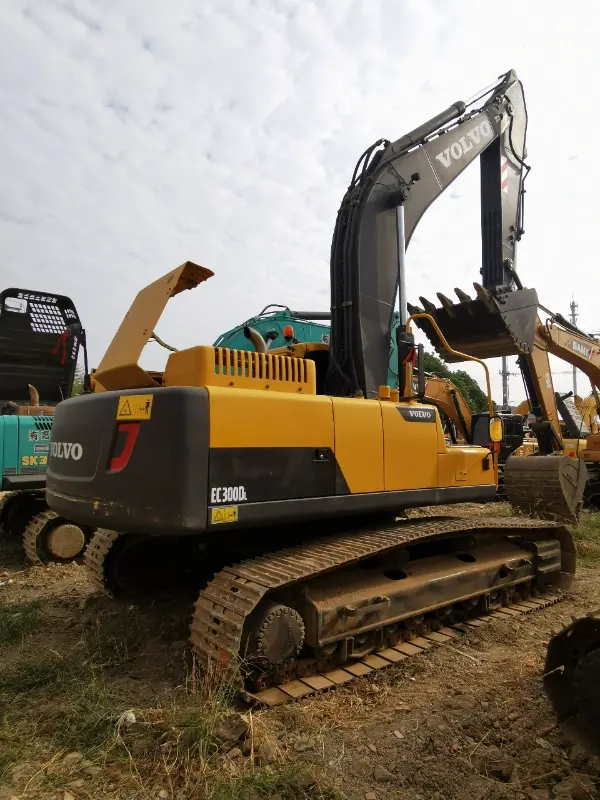 Gebrauchte Volvo EC300Dl-Bagger zum Verkauf