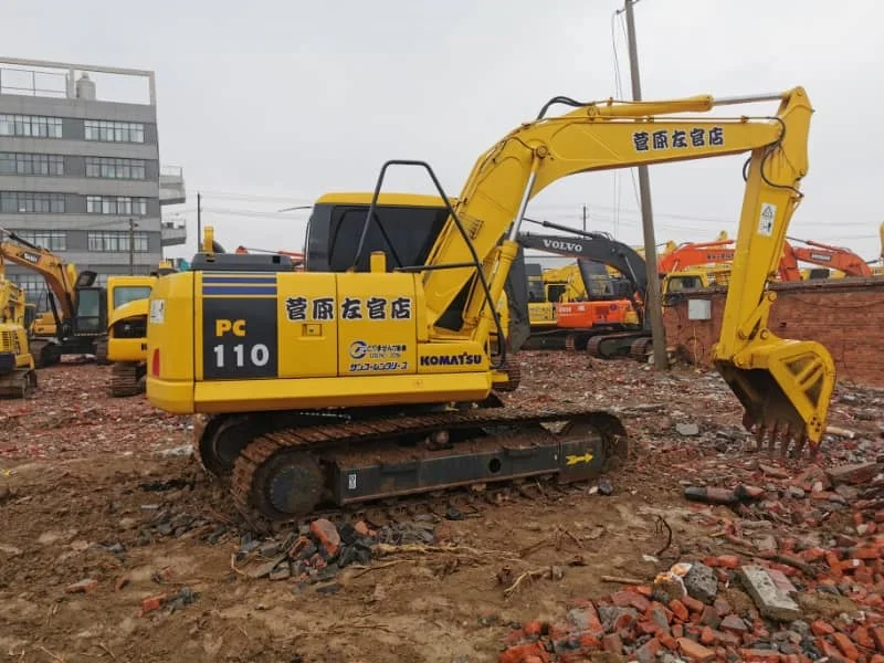 حفارة هيدروليكية PC110 مستعملة وعالية الأداء وسهلة الاستخدام