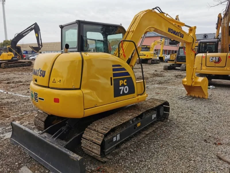 حفارة هيدروليكية كوماتسو PC70 سعة 7 أطنان مستعملة للإنشاءات