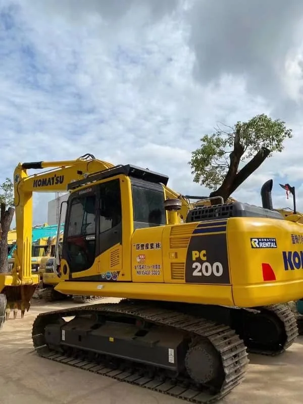 Excavadora de orugas Komatsu PC200 usada en venta – Retroexcavadora mediana de segunda mano