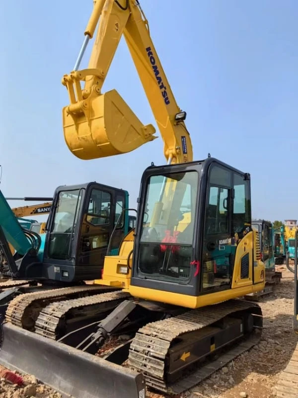 Excavadora de cadenas Komatsu PC70 seminueva en venta – Estado 99%