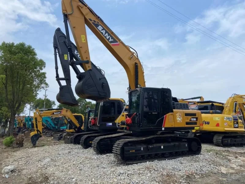 High-Quality Pre-Owned Sany 215 Crawler Excavator, 95% Condition