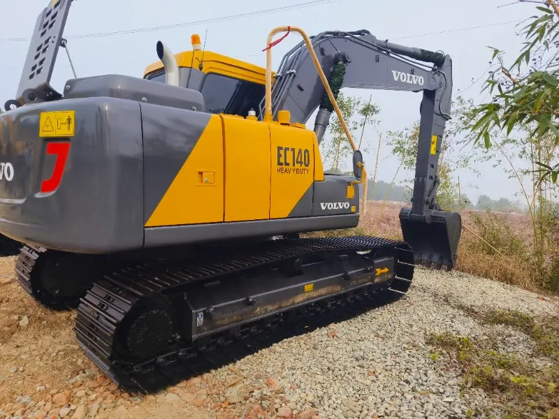 Excavadora Volvo EC140 95% nueva de segunda mano disponible para la compra