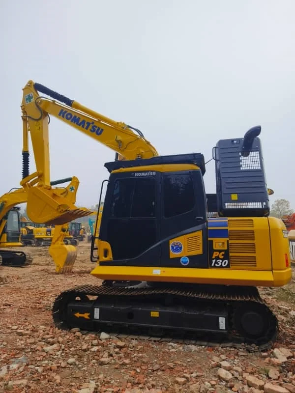 حفارة كوماتسو PC130 زاحفة مستعملة عالية الجودة للبيع