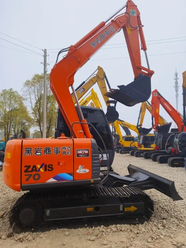 Pelle hydraulique Hitachi ZX70 d'occasion à prix abordable avec ripper à vendre