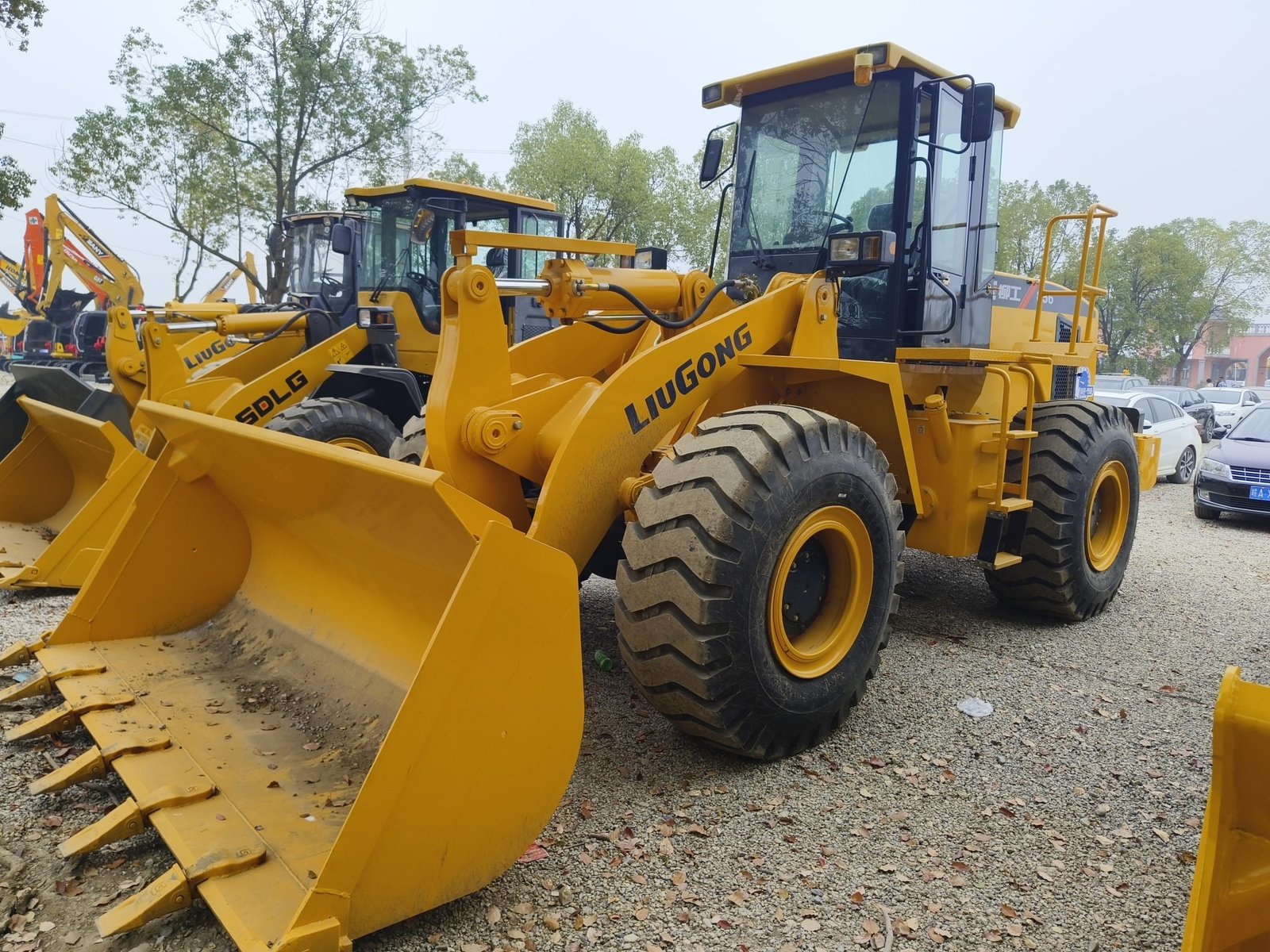 Pre-owned LiuGong 856 Wheel Loader in Excellent Condition