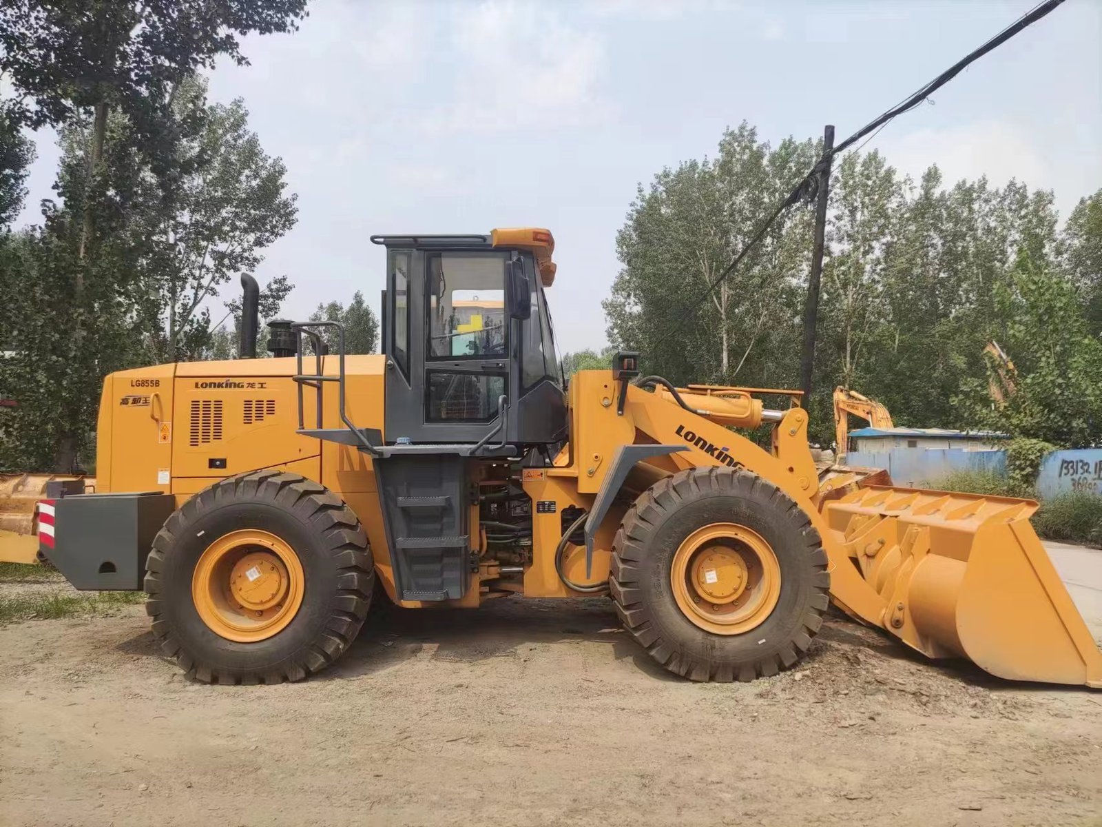 Pre-Owned LongKing LG855B Wheel Loader in Excellent Condition